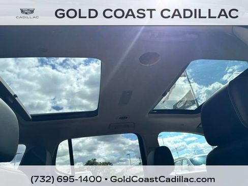 Used 2022 GMC Acadia SLT w/ Preferred Package AWD/4WD image 12