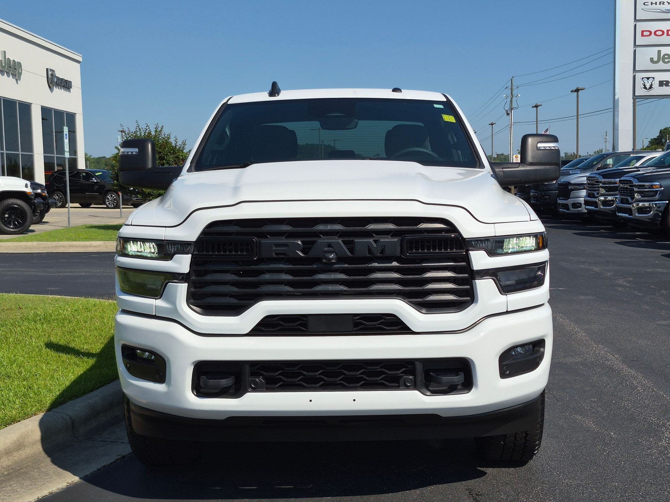 Used 2026 RAM 2500 Big Horn AWD/4WD image 2