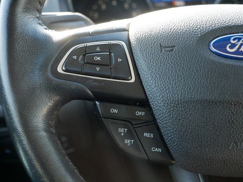 Used 2015 Ford Focus SE w/ SE Cold Weather Package image 31