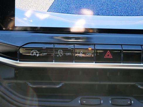 New 2026 Jeep Compass Latitude image 45