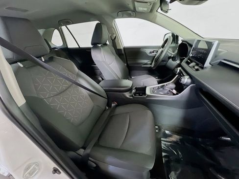 Certified 2025 Toyota RAV4 XLE AWD/4WD image 24