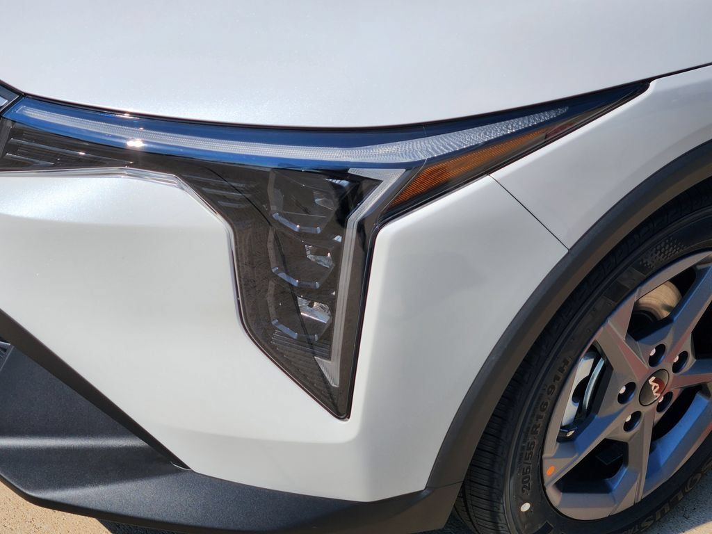 New 2026 Kia K4 FWD image 8