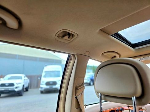 Used 2009 Mercedes-Benz E 350 4MATIC Wagon image 26