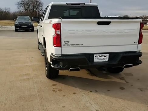 Used 2021 Chevrolet Silverado 1500 LT Trail Boss w/ Convenience Package II image 7