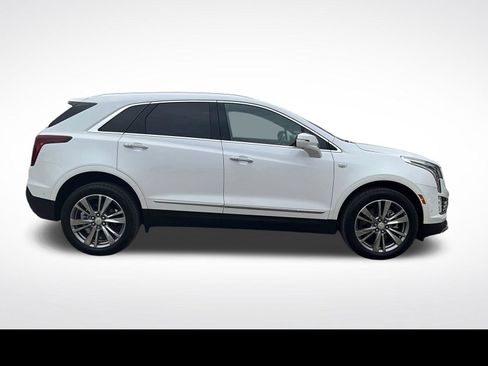 Certified 2025 Cadillac XT5 Premium Luxury w/ Technology Package AWD/4WD image 21