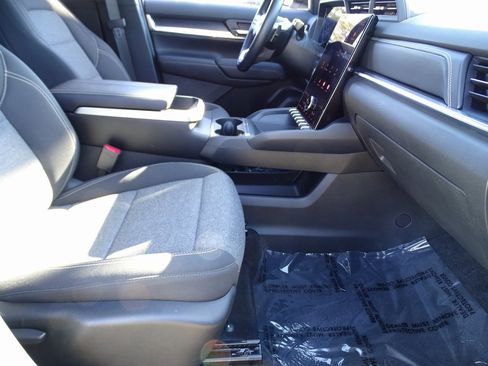 Used 2025 GMC Terrain Elevation image 10