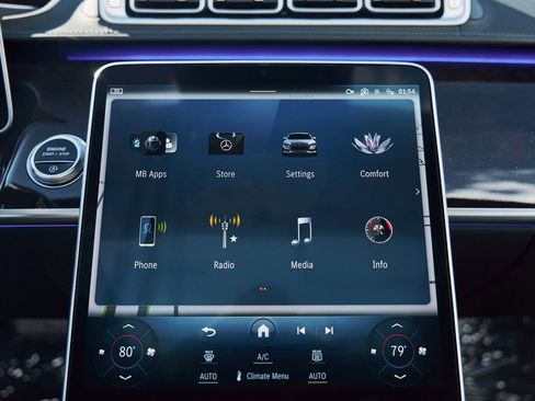 Used 2025 Mercedes-Benz Maybach S 580 4MATIC image 60