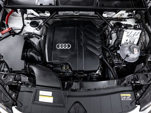 Certified 2025 Audi Q5 2.0T Premium Plus w/ Premium Plus Package image 16