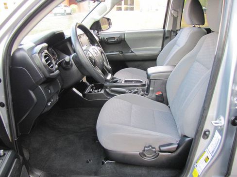 Used 2021 Toyota Tacoma SR w/ SR Convenience Package image 20