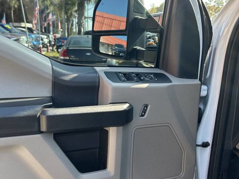 Used 2022 Ford F250 XL w/ Power Equipment Group image 9