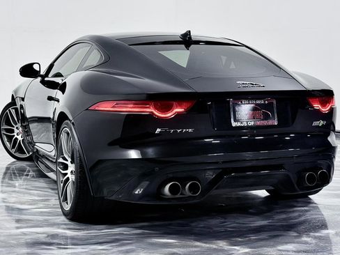Used 2017 Jaguar F-TYPE R image 9