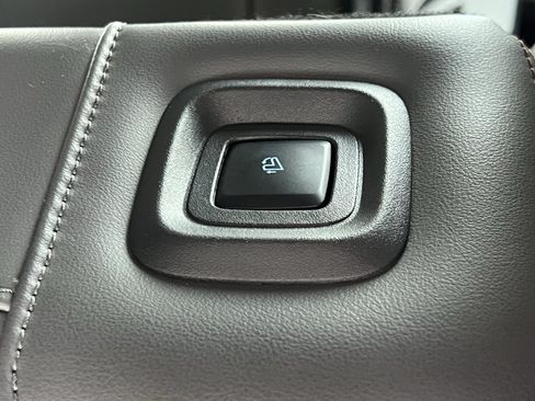 Used 2025 Ford Expedition Max Active AWD/4WD image 22