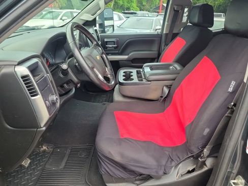 Used 2019 Chevrolet Silverado 1500 LT RWD image 18