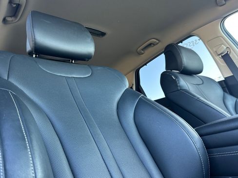 Used 2024 Genesis GV80 2.5T image 19