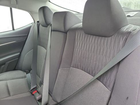 Used 2025 Toyota Camry LE image 34