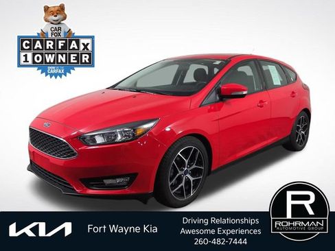 Used 2017 Ford Focus SEL w/ Cold Weather Package FWD image 1