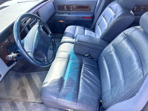 Used 1996 Cadillac Fleetwood Brougham image 5