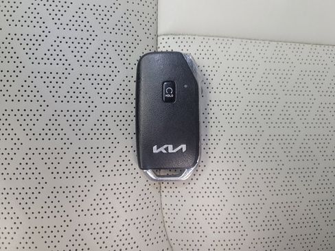 Used 2023 Kia Sorento S w/ Panoramic Sunroof Package image 32