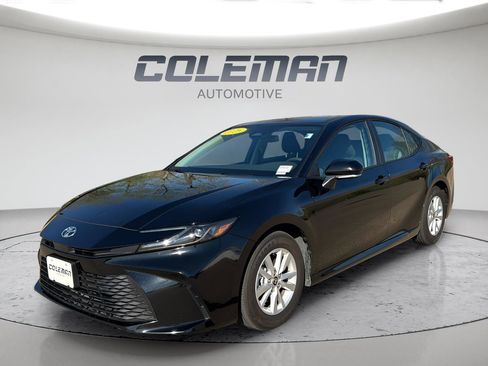 Used 2026 Toyota Camry LE FWD image 1