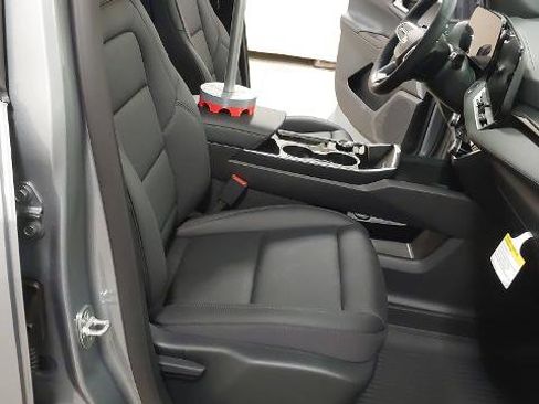 New 2026 Chevrolet Equinox LT w/ Convenience Package II image 28