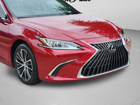 Used 2025 Lexus ES 350 w/ Premium Package image 34