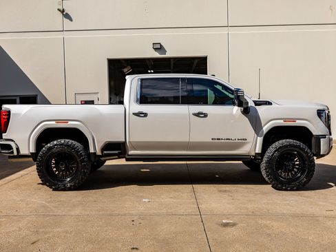 Used 2025 GMC Sierra 2500 Denali Ultimate AWD/4WD image 11