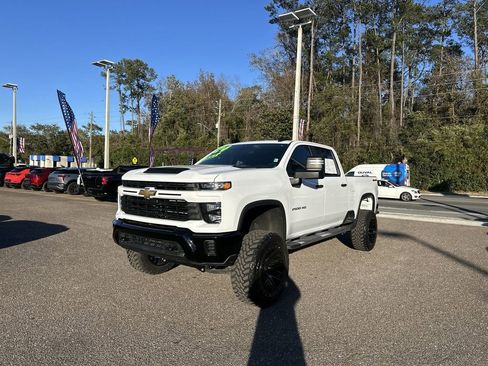 Used 2024 Chevrolet Silverado 2500 Custom image 12