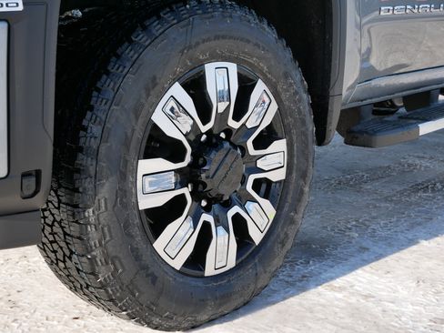 New 2026 GMC Sierra 2500 Denali w/ Denali Reserve Package image 9