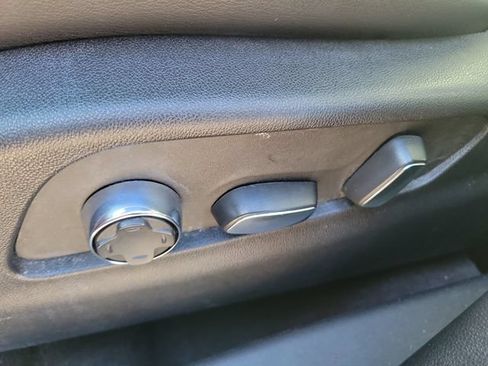 Certified 2024 Cadillac XT4 Premium Luxury AWD/4WD image 23