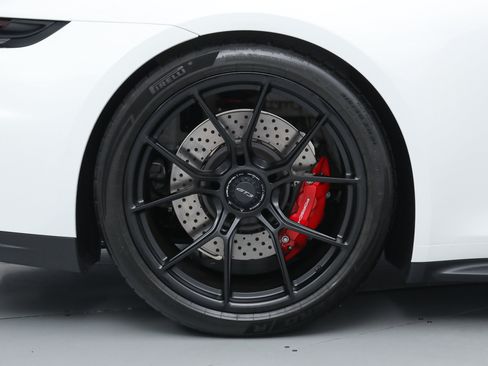 Used 2026 Porsche 911 GT3 RWD image 36