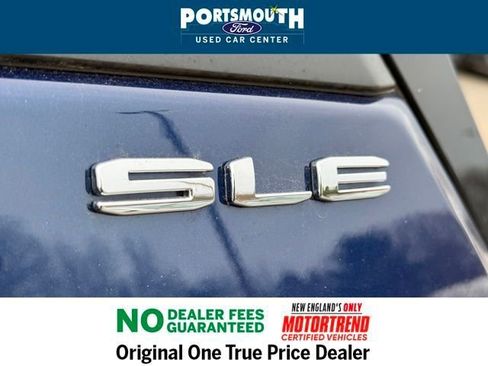 Used 2022 GMC Terrain SLE w/ Driver Convenience Package image 25