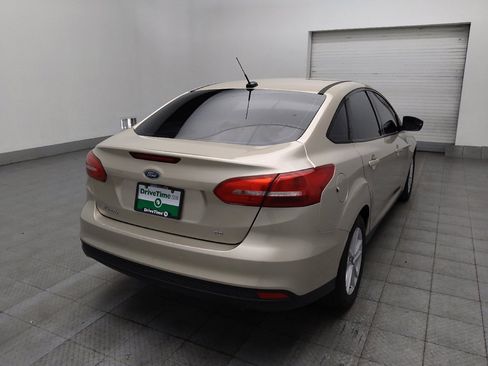 Used 2018 Ford Focus SE FWD image 9