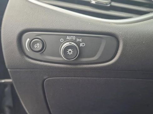 Used 2023 Chevrolet Malibu LT image 18