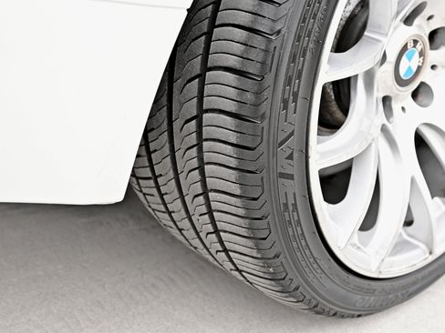 Used 2007 BMW 550i Sedan image 37