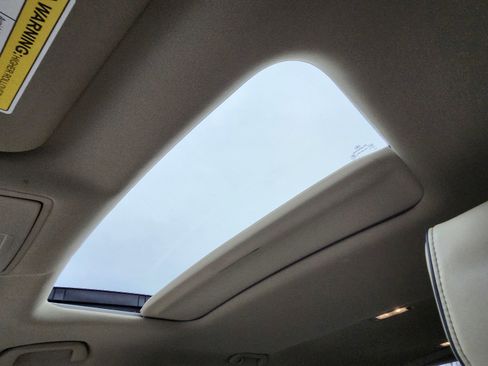 Used 2020 Acura MDX SH-AWD w/ Advance Package image 2