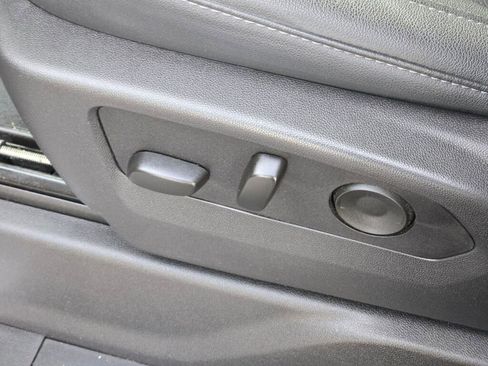 Used 2025 GMC Sierra 1500 SLT image 22