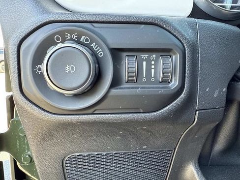 Used 2021 Jeep Wrangler Unlimited Islander image 29