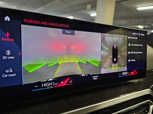 Certified 2023 BMW i4 eDrive35 w/ Premium Package image 17