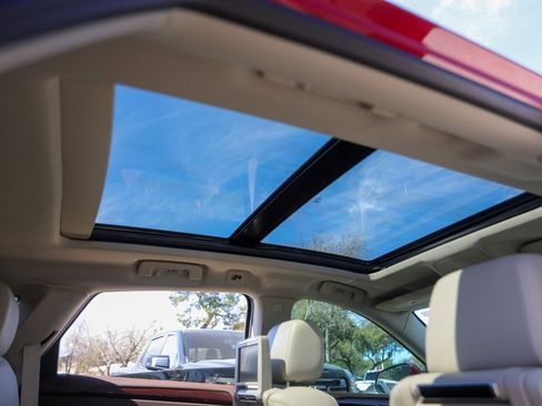 Used 2016 Cadillac SRX Premium w/ Trailering Package image 32