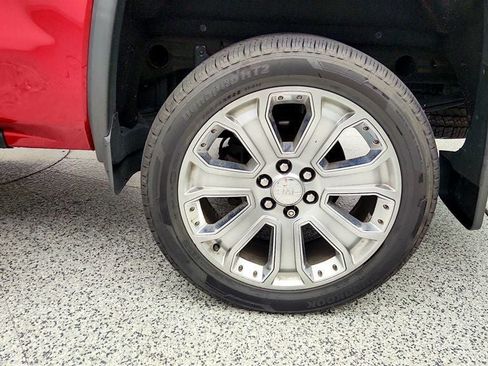 Used 2018 GMC Sierra 1500 Denali w/ Denali Ultimate Package AWD/4WD image 10