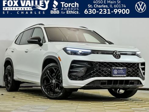 Used 2025 Volkswagen Tiguan SE R-Line AWD/4WD image 1