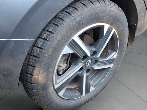 Used 2024 Nissan Sentra SV FWD image 6