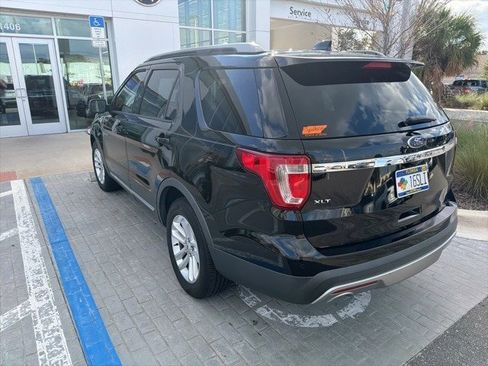 Used 2017 Ford Explorer XLT w/ Equipment Group 201A image 11