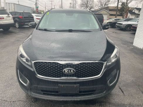 Used 2016 Kia Sorento LX image 4