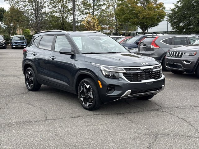 Used 2025 Kia Seltos S AWD/4WD image 1