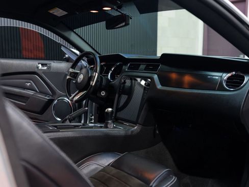 Used 2013 Ford Mustang GT Premium RWD image 39