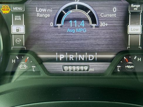 Used 2024 RAM 1500 Laramie AWD/4WD image 8
