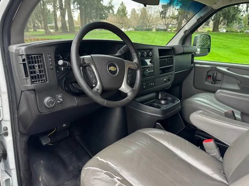 Used 2014 Chevrolet Express 2500 LS RWD image 10