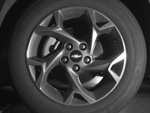 Used 2025 Chevrolet Trax LT w/ LT Convenience Package image 12