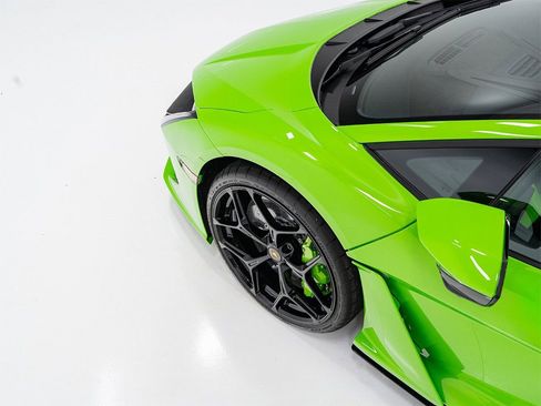 Used 2024 Lamborghini Revuelto AWD/4WD image 25